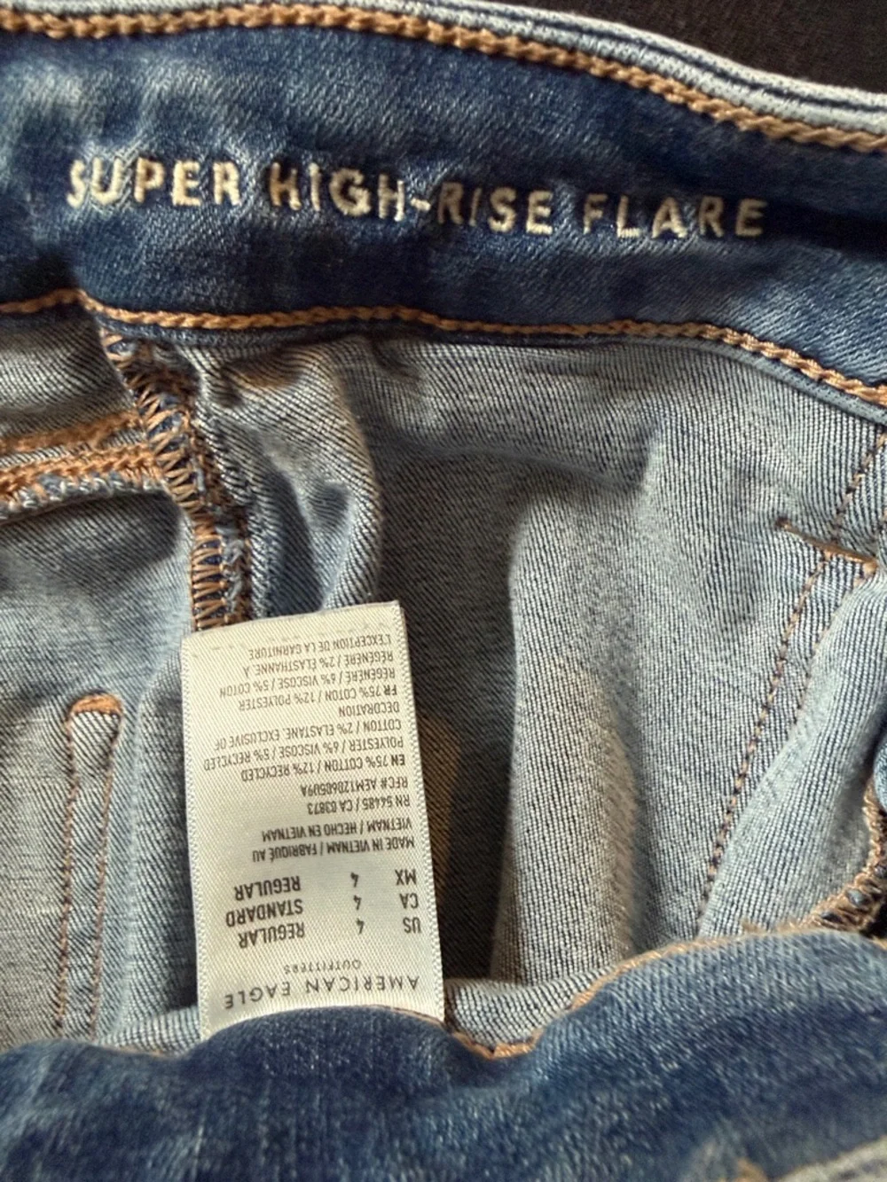American Eagle Outfitters Medium Blue Wide-Leg Flare Jeans - Picture 6 of 9